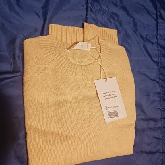 Everlane Boxy Cashmere Sweater - Picture 11 of 11